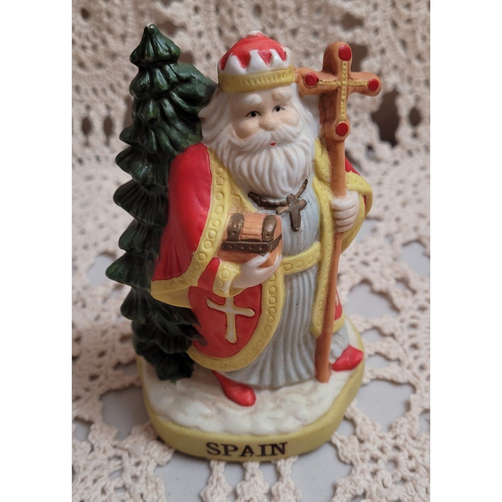 RSVP INT Santa's Porcelain Ceramic Figurine Father Christmas Spain (Reyes‎ Mago)